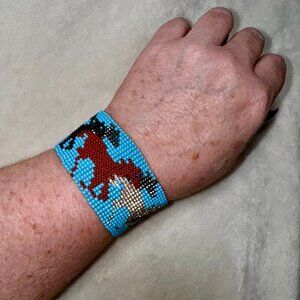 🐎 Galloping Horses Beaded Cuff Bracelet • Turquoise & Multicolor • 7.25"